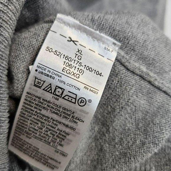 GAP Crewneck Sweater in Gray with Red and Yellow Accents - Picture 4 of 7